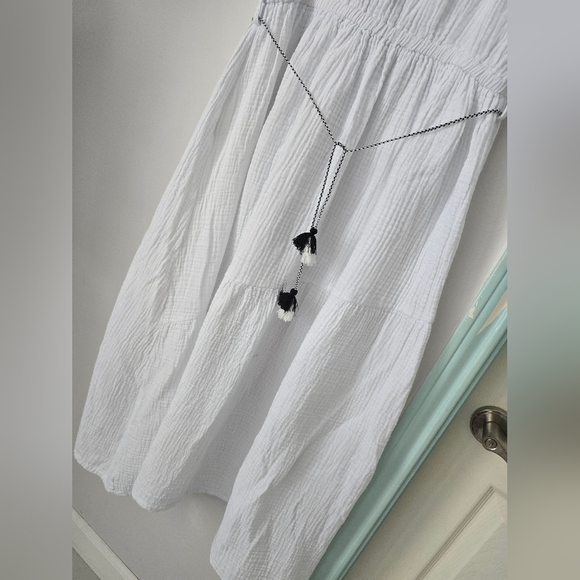 Elegant White Sleeveless Dress Size L - Picture 8 of 14